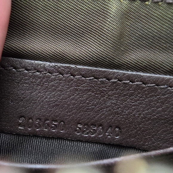 Authentic Gucci - Picture 12 of 13